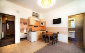 Отель Apartamenty Dobranoc - Wawer  Варшава